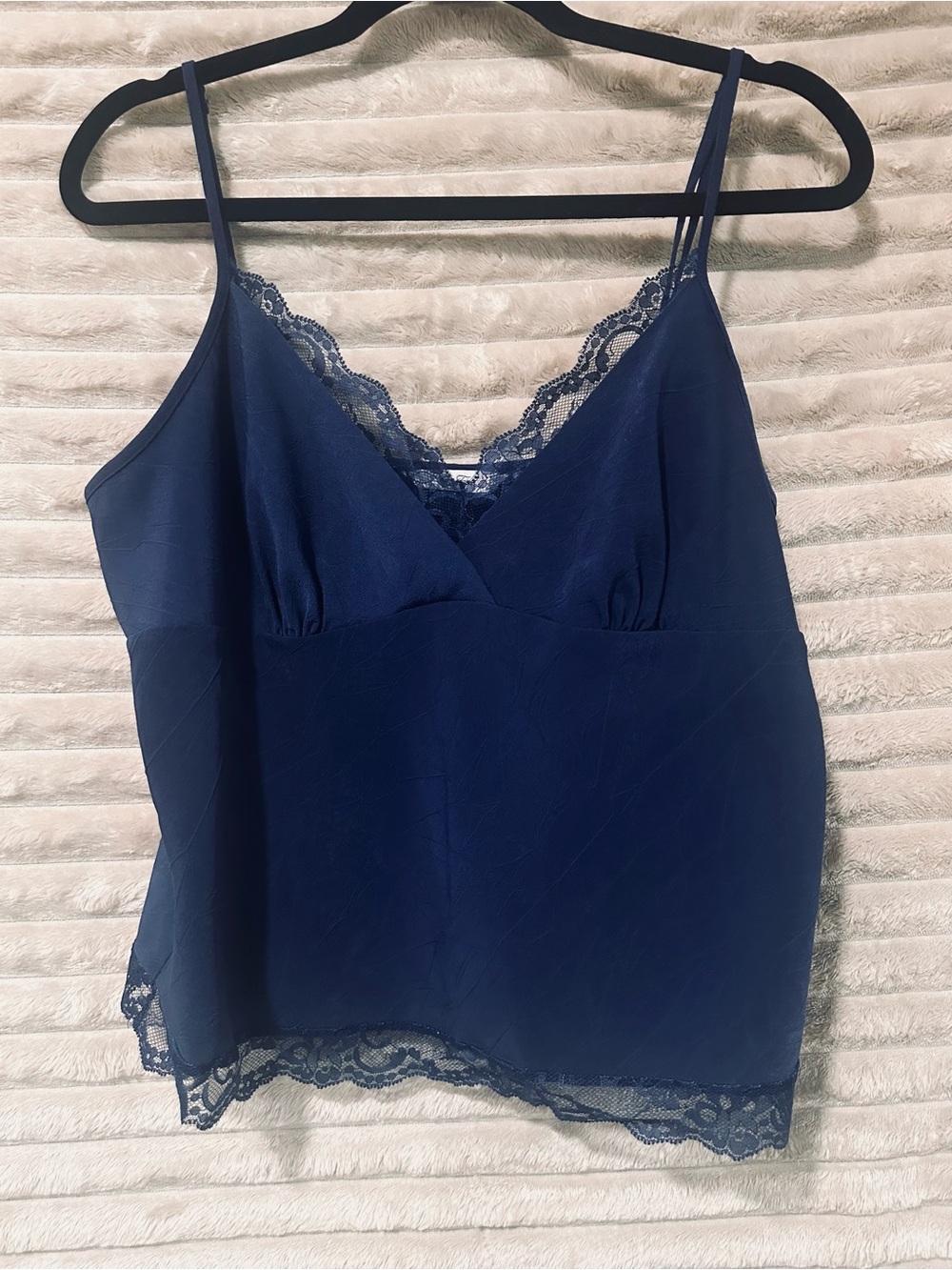 Vintage vanity fair beautiful lace cami